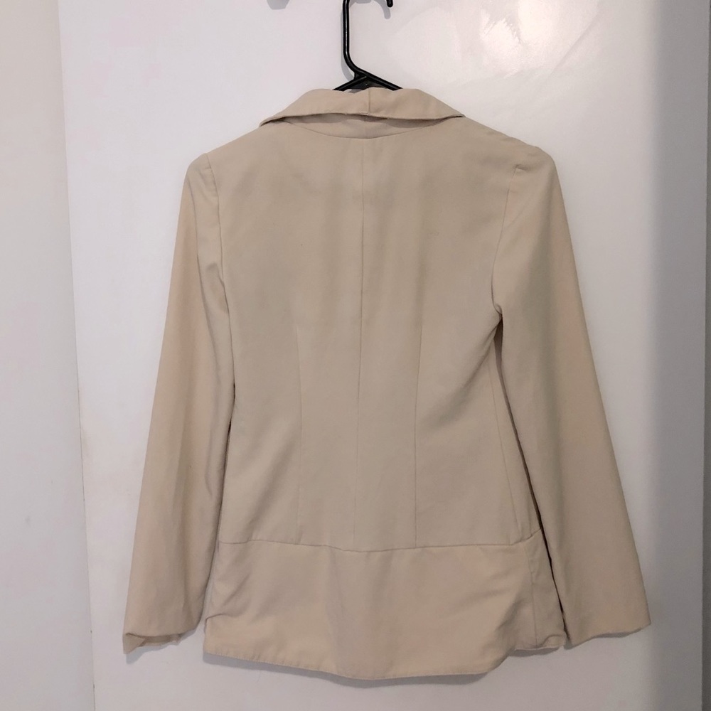 Blazer - Picture 2 of 2
